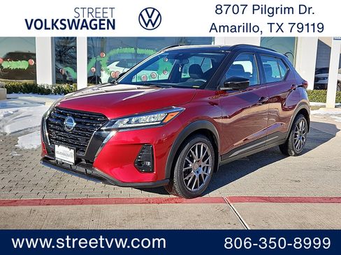 Used 2021 Nissan Kicks SR image 1