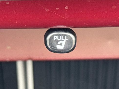 Used 2017 Toyota Camry SE FWD image 22