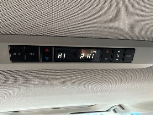 Certified 2023 Toyota Sienna XLE image 17