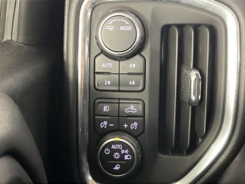 Used 2021 Chevrolet Silverado 1500 LTZ w/ Technology Package AWD/4WD image 30