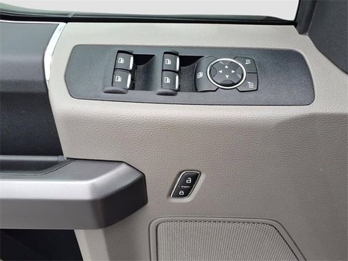 Used 2021 Ford F250 XLT w/ XLT Value Package image 27