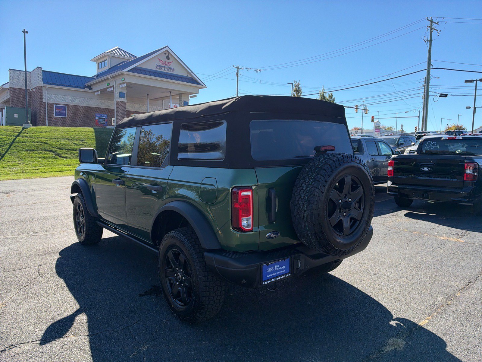 Certified 2023 Ford Bronco Black Diamond AWD/4WD image 10