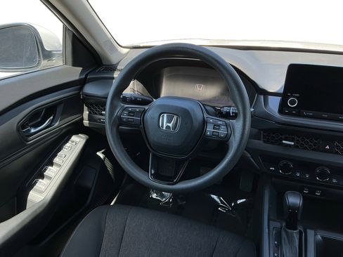 Used 2023 Honda Accord EX image 10