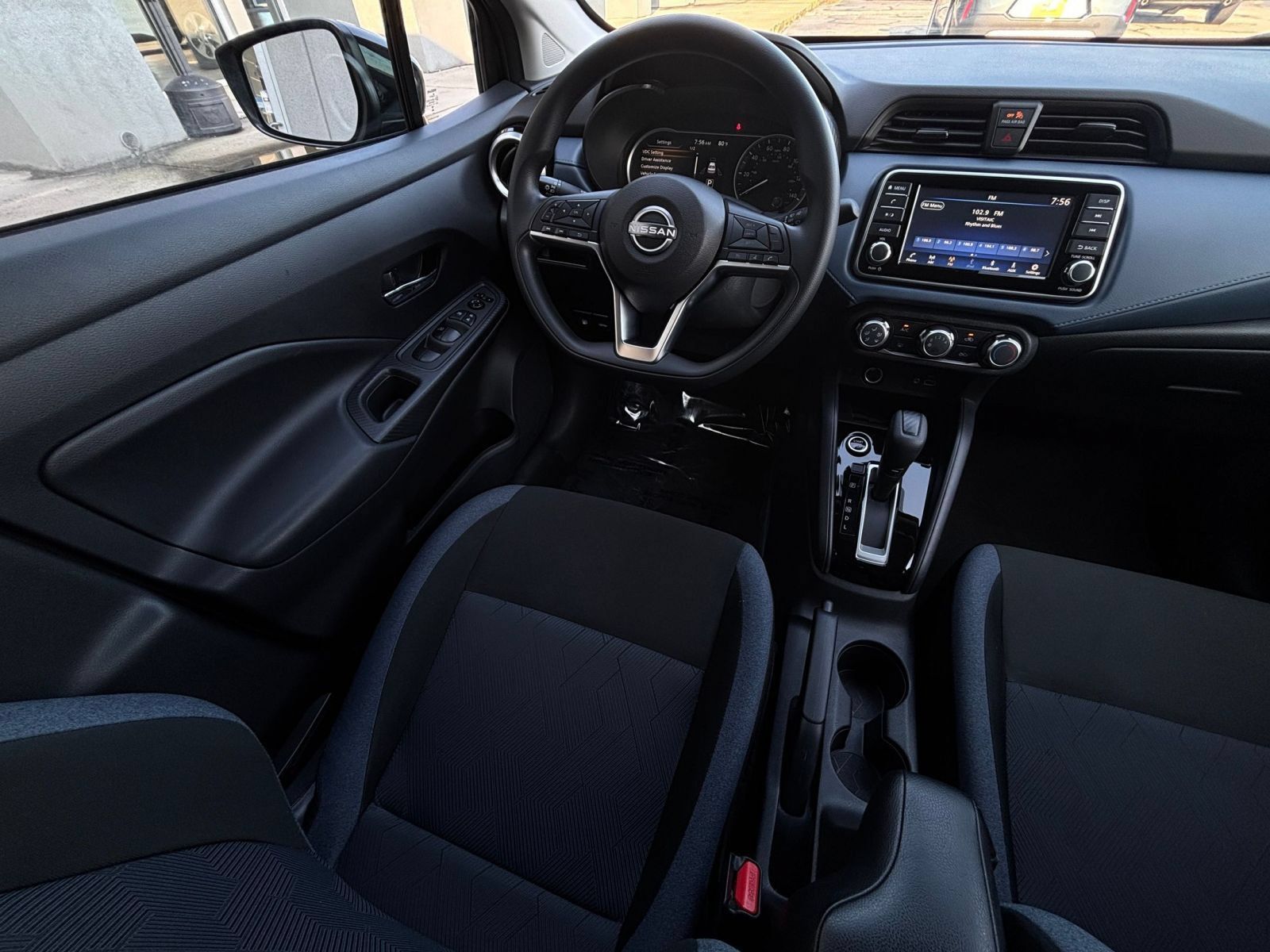 Used 2025 Nissan Versa SV FWD image 32