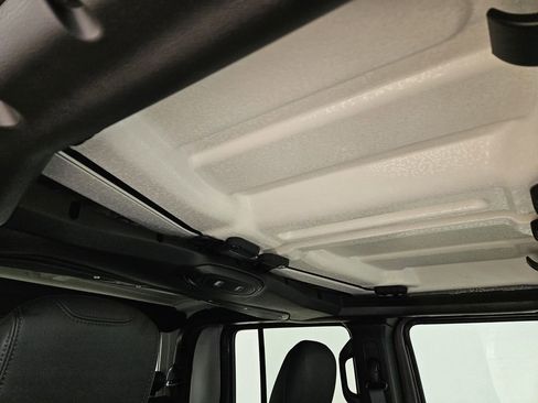 New 2026 Jeep Gladiator Sport AWD/4WD image 8