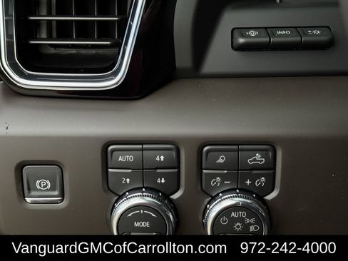 New 2026 GMC Sierra 2500 Denali w/ Denali Reserve Package image 17