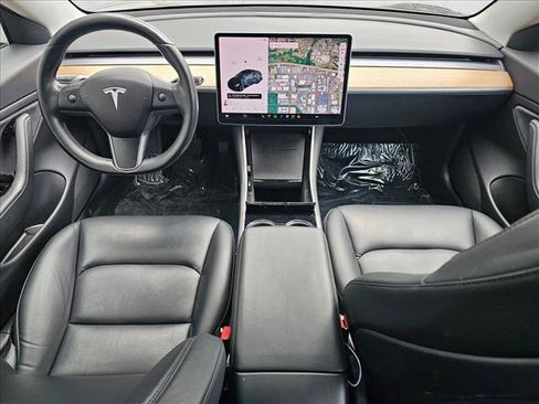 Used 2018 Tesla Model 3 Long Range RWD image 17
