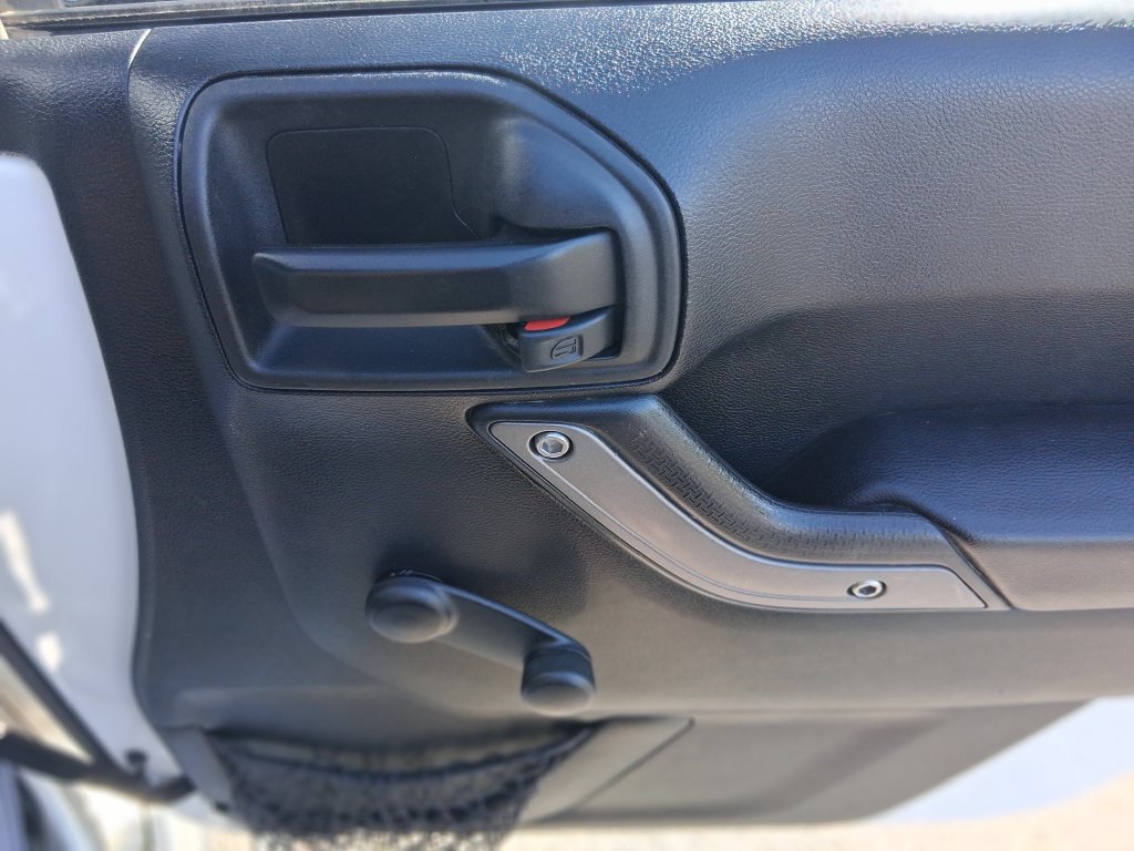 Used 2016 Jeep Wrangler Sport AWD/4WD image 11