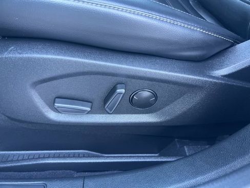 Used 2023 Ford Edge SEL image 13