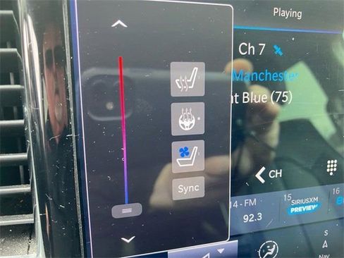 Used 2023 Chrysler Pacifica Limited image 37