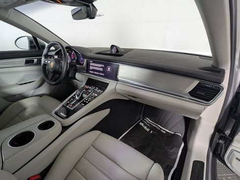 Certified 2023 Porsche Panamera Platinum Edition image 18