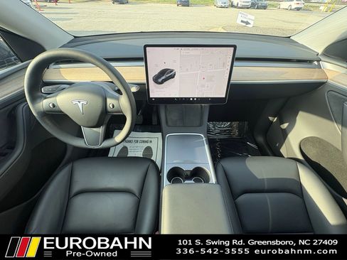 Used 2024 Tesla Model Y Long Range AWD/4WD image 17