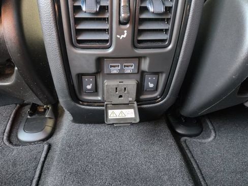 Used 2023 Dodge Durango GT AWD/4WD image 28