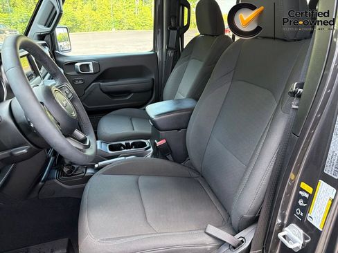 Used 2023 Jeep Wrangler Unlimited Sport AWD/4WD image 40