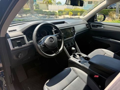 Used 2018 Volkswagen Atlas SE FWD image 11
