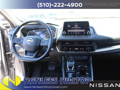 Used 2025 Nissan Rogue SV FWD image 19