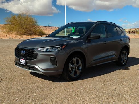 Used 2023 Ford Escape ST-Line w/ Tech Pack #1 image 7