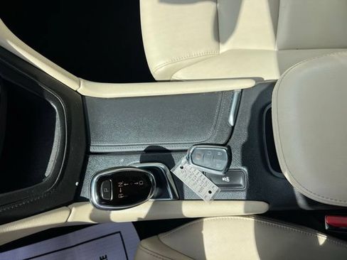 Used 2019 Cadillac XT5 FWD image 19