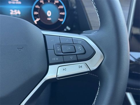 New 2026 Volkswagen Atlas SE image 11