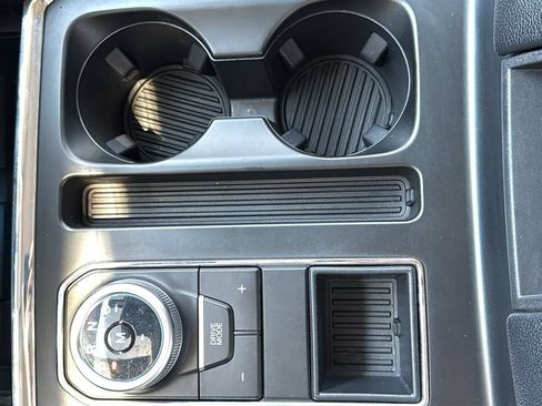 Certified 2024 Ford Expedition XLT RWD image 15