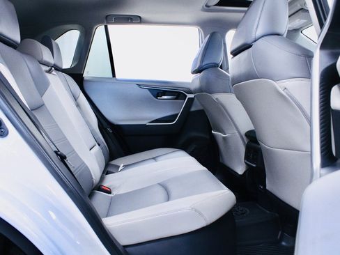 Used 2024 Toyota RAV4 Limited image 24