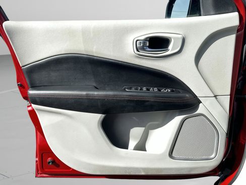 Used 2020 Jeep Compass Limited w/ Safety & Security Group image 28