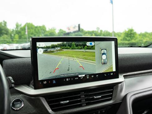 Used 2025 Ford Explorer Platinum AWD/4WD image 26