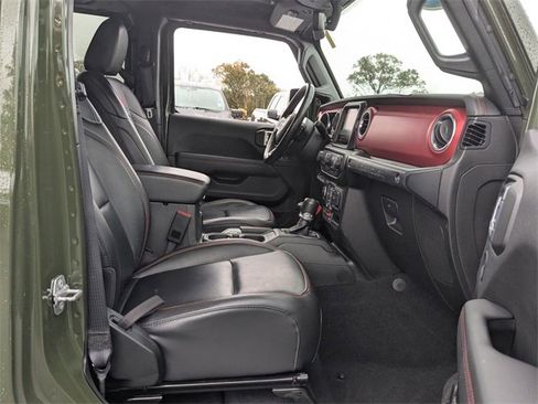 Used 2021 Jeep Wrangler Unlimited Rubicon w/ Xtreme Recon 35" Tire Package image 27