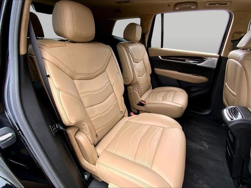 Used 2023 Cadillac XT6 Premium Luxury w/ Platinum Package FWD image 19