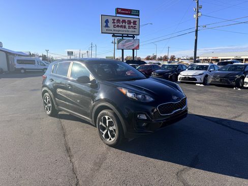 Used 2021 Kia Sportage LX image 4