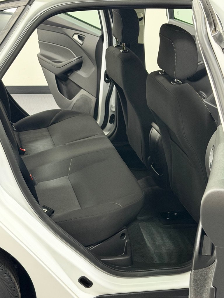 Used 2018 Ford Focus SE FWD image 10