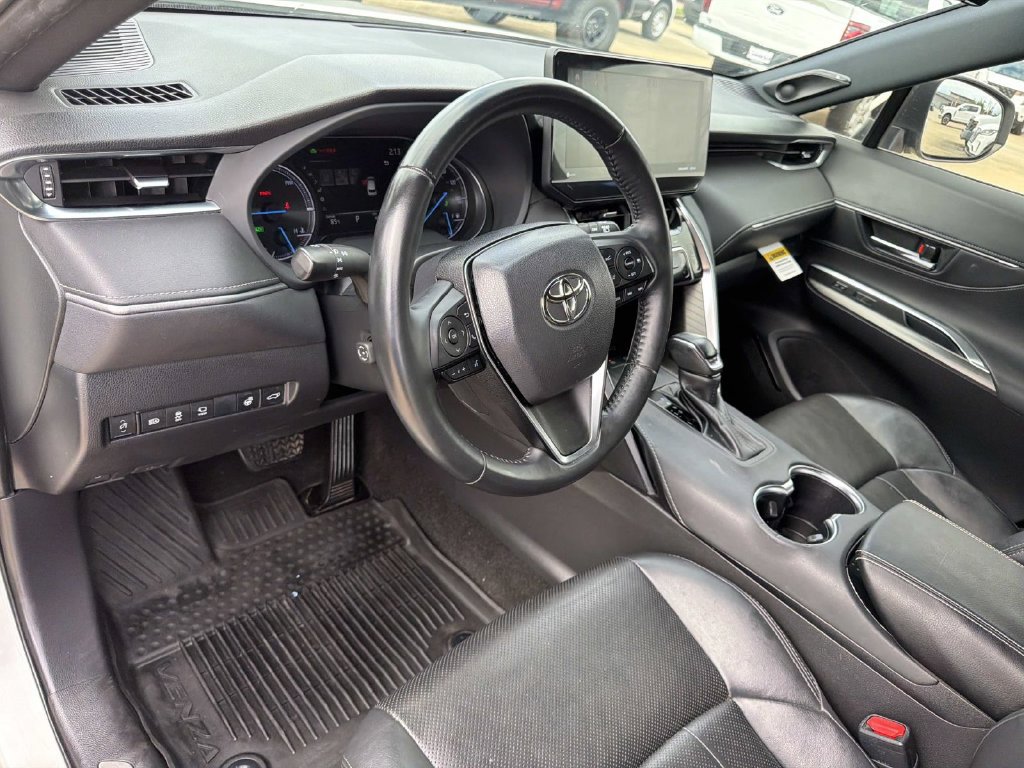 Used 2021 Toyota Venza Limited AWD/4WD image 20
