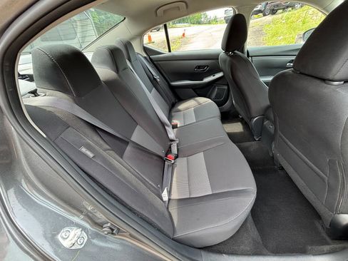 Used 2025 Nissan Sentra SV FWD image 37