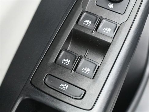 Certified 2025 Volkswagen Taos S image 12