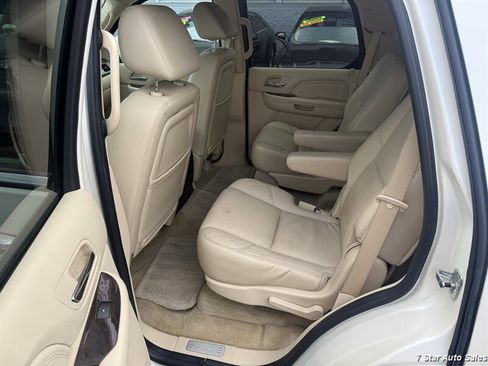 Used 2008 Cadillac Escalade AWD image 17