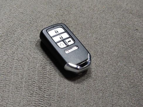 Used 2018 Honda Pilot EX image 32