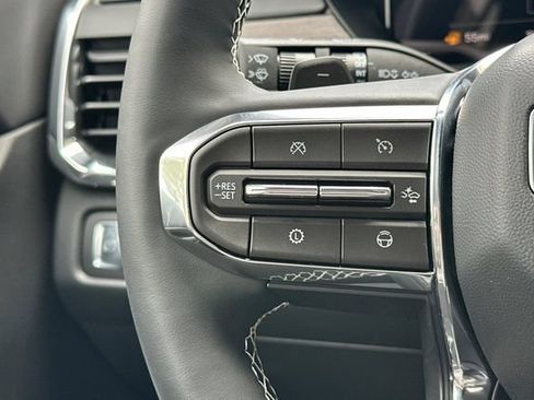 New 2026 GMC Acadia Denali w/ Super Cruise Package AWD/4WD image 28
