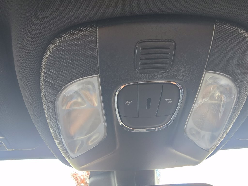 Used 2025 Jeep Compass Trailhawk AWD/4WD image 32
