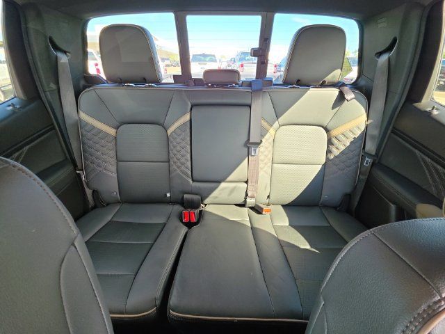Used 2024 GMC Canyon Denali AWD/4WD image 27