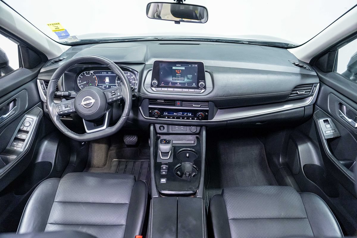 Used 2024 Nissan Rogue SV w/ SV Premium Package FWD image 25