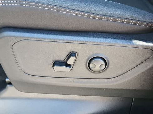 New 2026 RAM 1500 Big Horn AWD/4WD image 17
