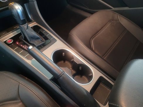 Used 2021 Volkswagen Passat 2.0T SE image 26