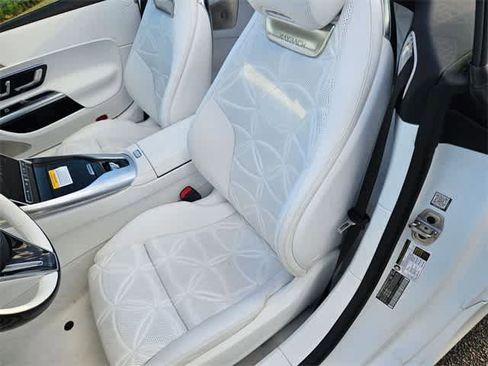 Used 2026 Mercedes-Benz Maybach SL 680 image 16