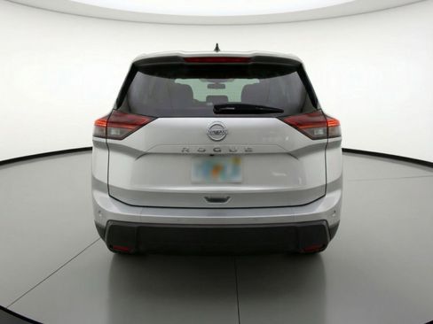 Used 2025 Nissan Rogue SV image 7