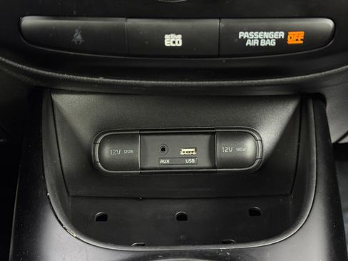 Used 2016 Kia Soul image 24