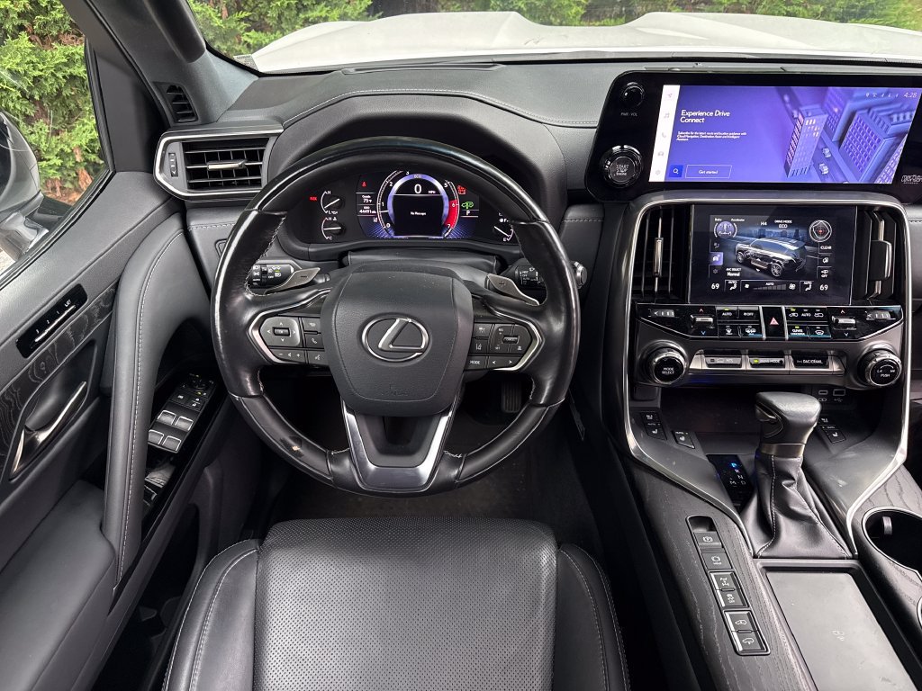 Used 2023 Lexus LX 600 4WD w/ Appearance Package image 19