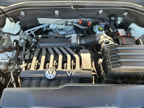 Used 2019 Volkswagen Atlas SE w/ Towing Package image 34