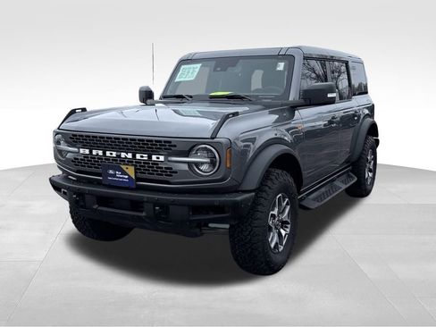 Certified 2024 Ford Bronco Badlands image 2