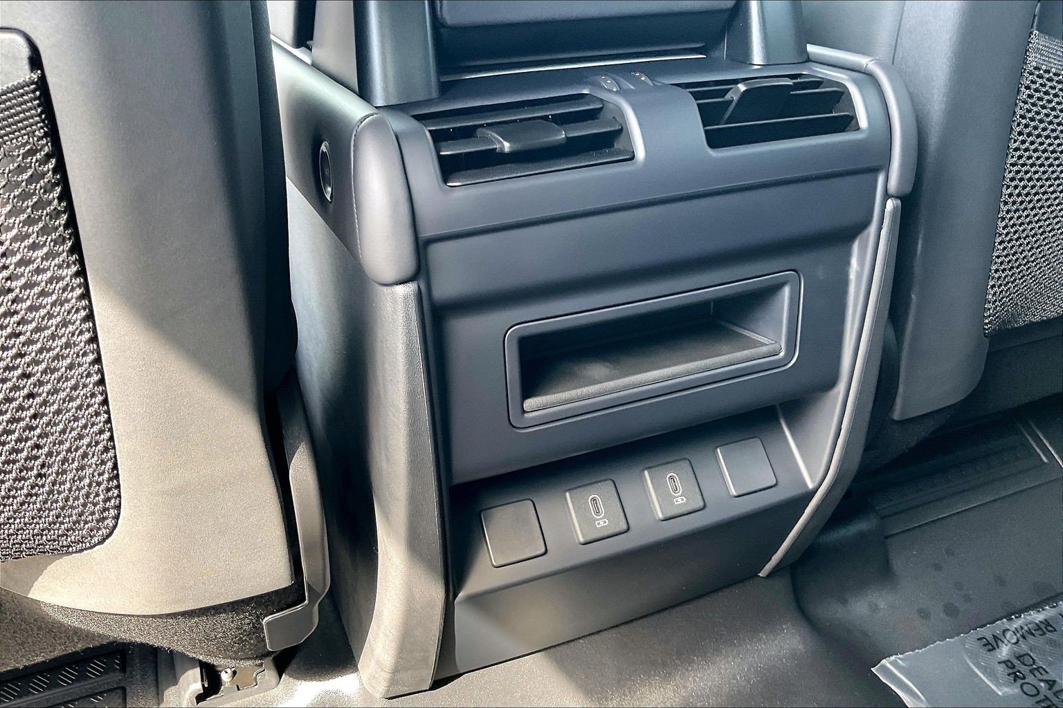 New 2026 Land Rover Defender 110 X-Dynamic SE AWD/4WD image 25