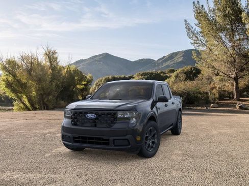 New 2026 Ford Maverick XLT w/ XLT Luxury Package FWD image 4